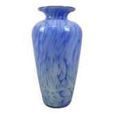 Vase en verre soufflé bleu
