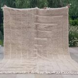 Superb Moroccan wool rug, handmade, dimensions 250x150 cm.
