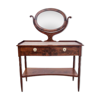 English-style dressing table, circa 1920.