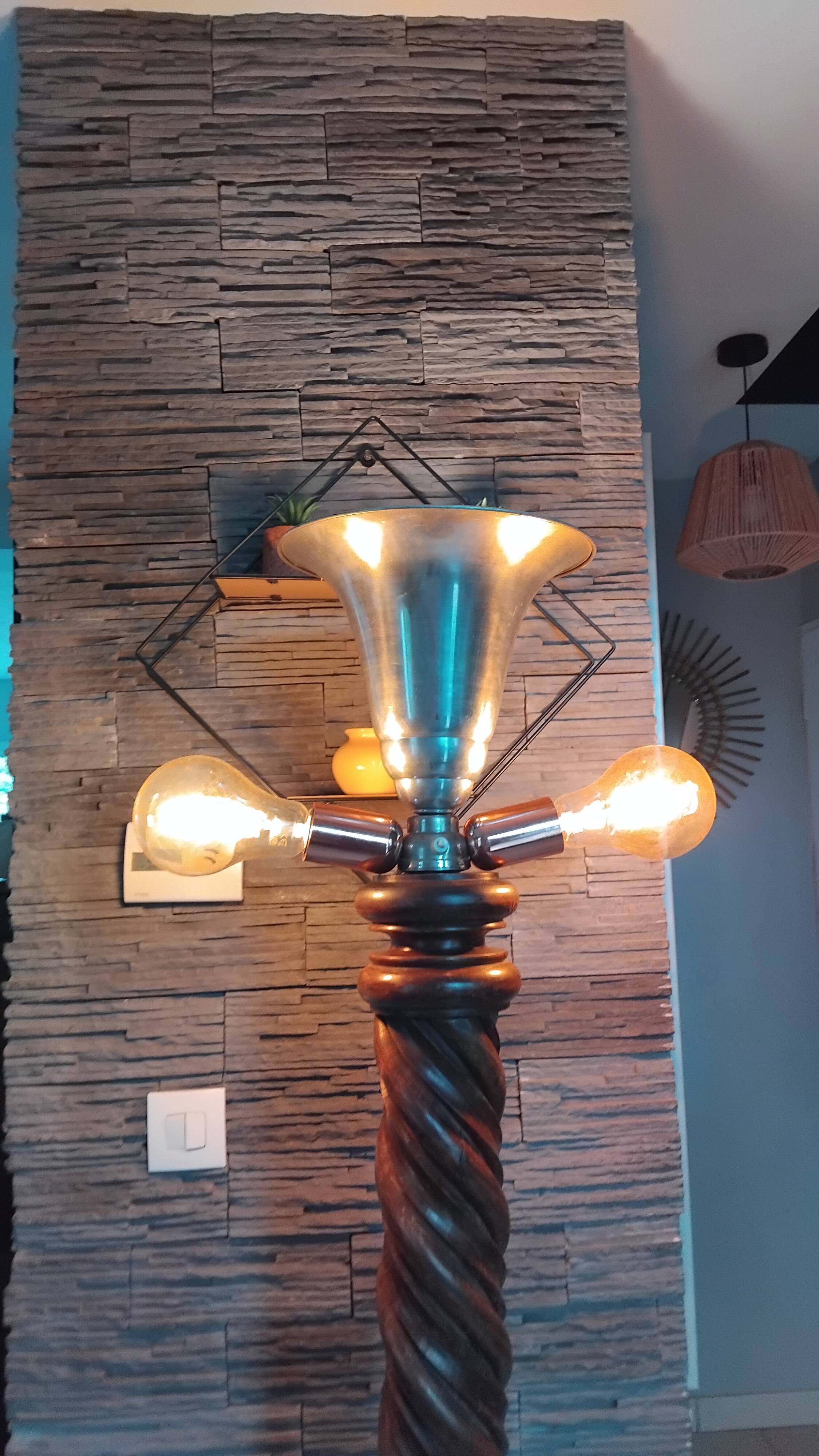 Vintage art deco design floor lamp in the style of Charles Dudouyt