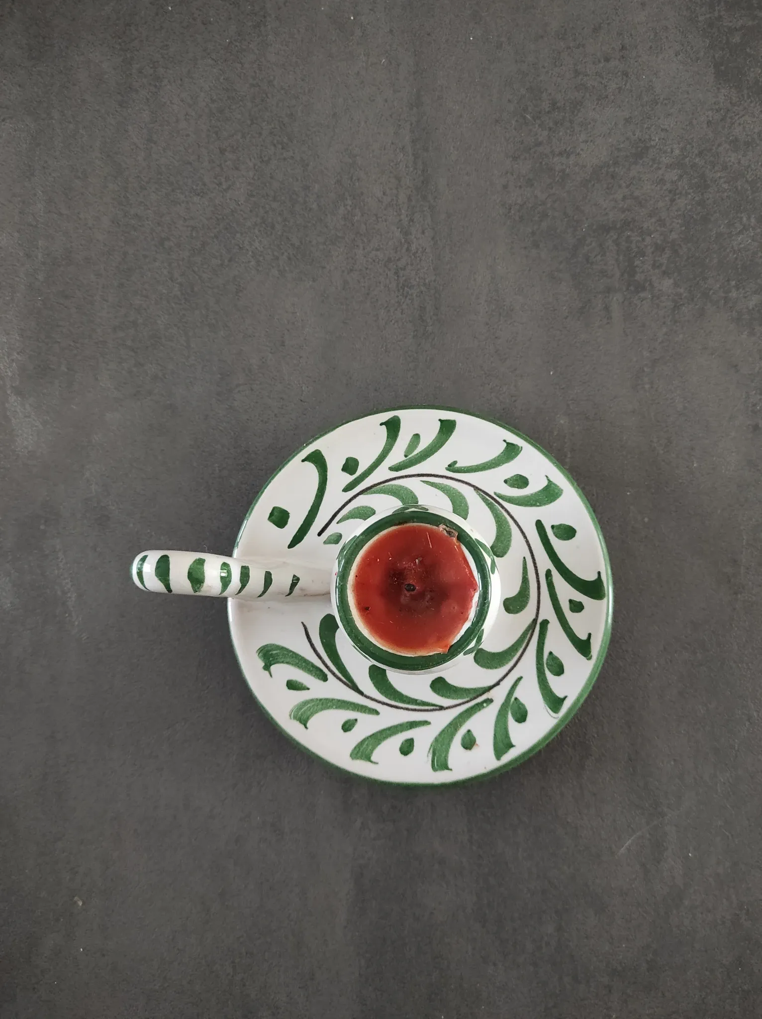 Hand candle holder