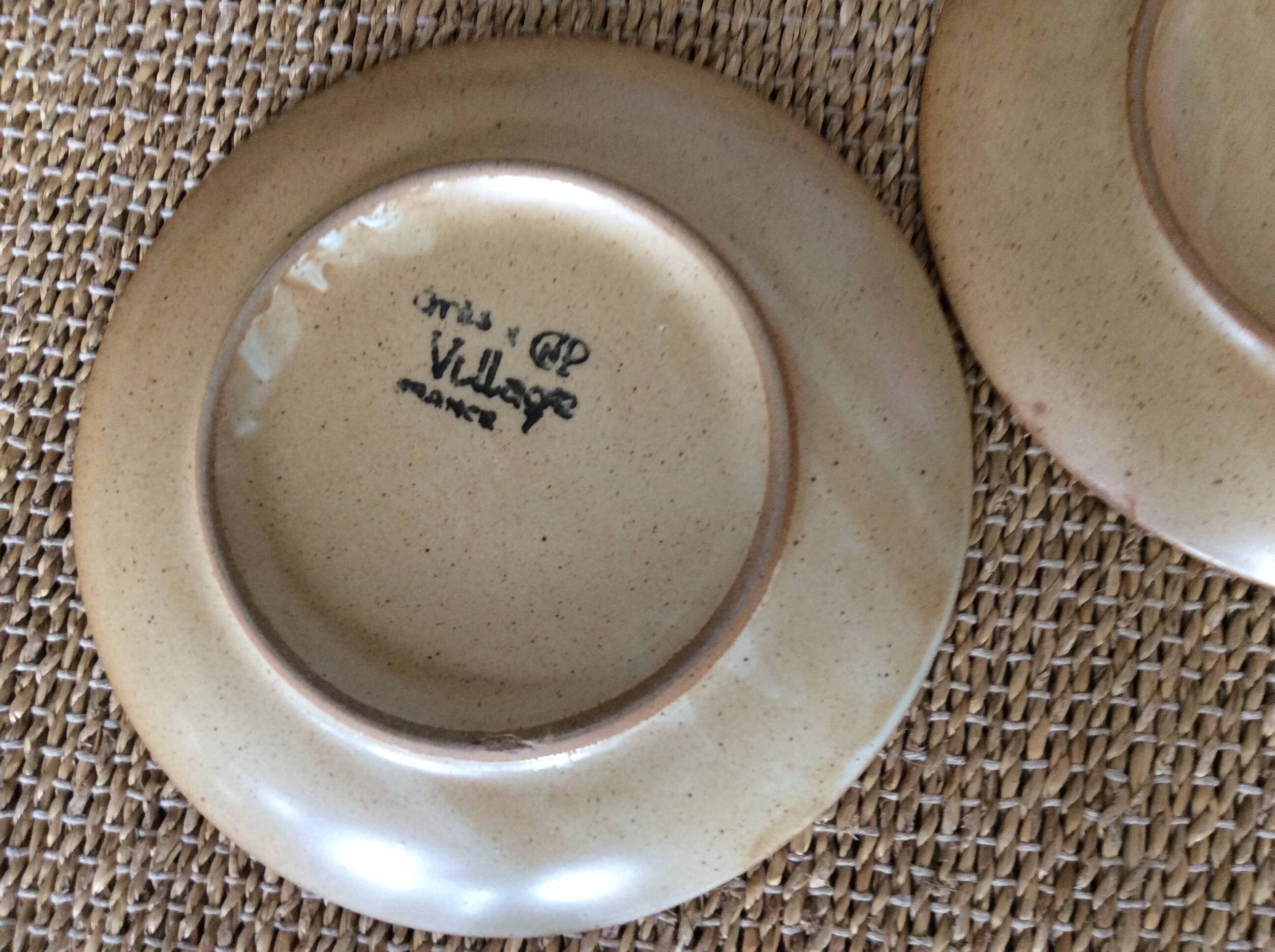 5 stoneware dessert plates