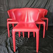 Suite de 6 chaises Cassina en cuir rouge