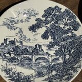 Set of 2 earthenware plates with blue decoration of a bridge and castle