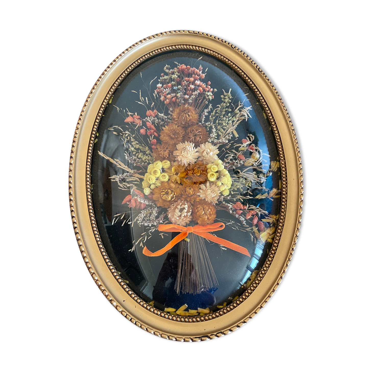 Oval frame dried flowers velvet knot