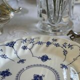 8 English dinner plates