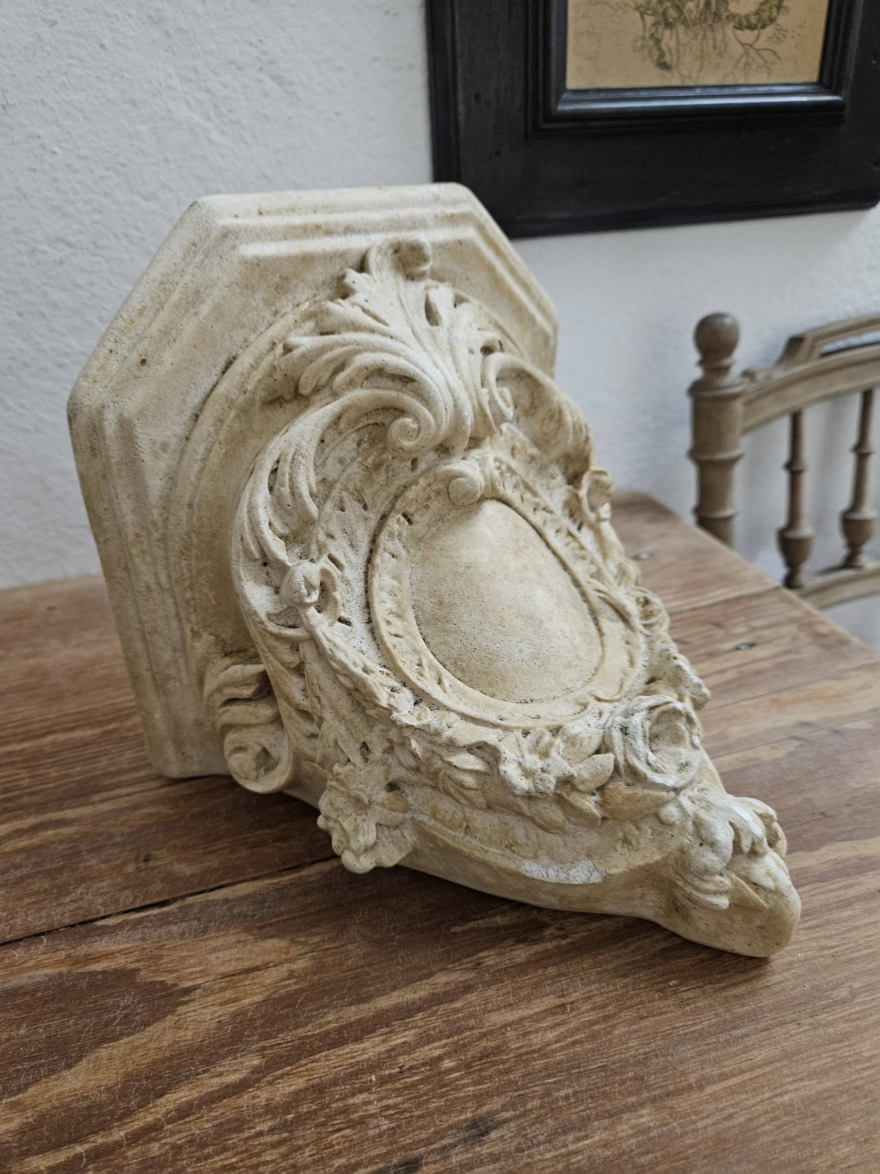 Stucco wall shelf - Console