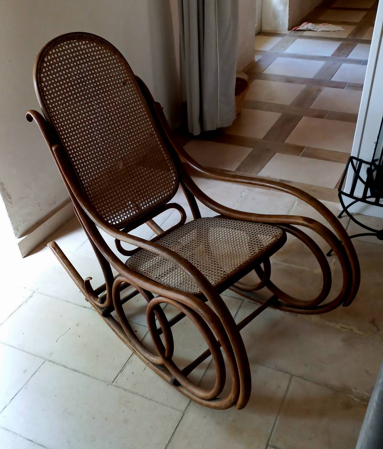 Rocking chair Thonet