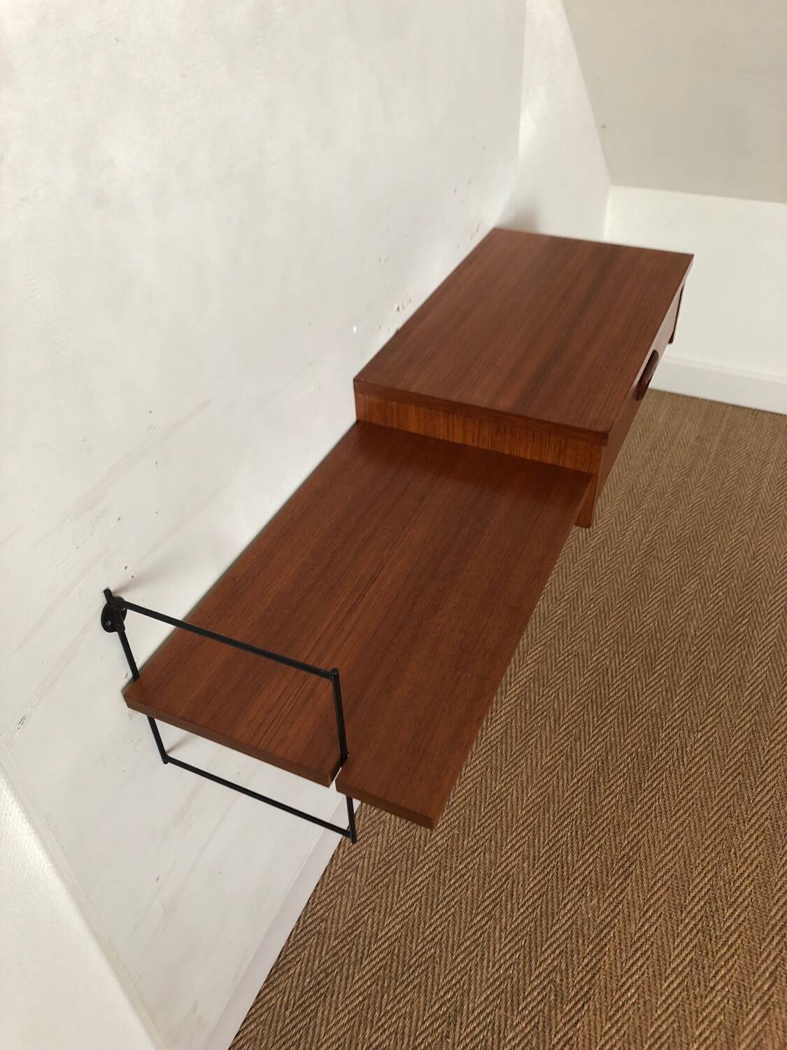 Wall console