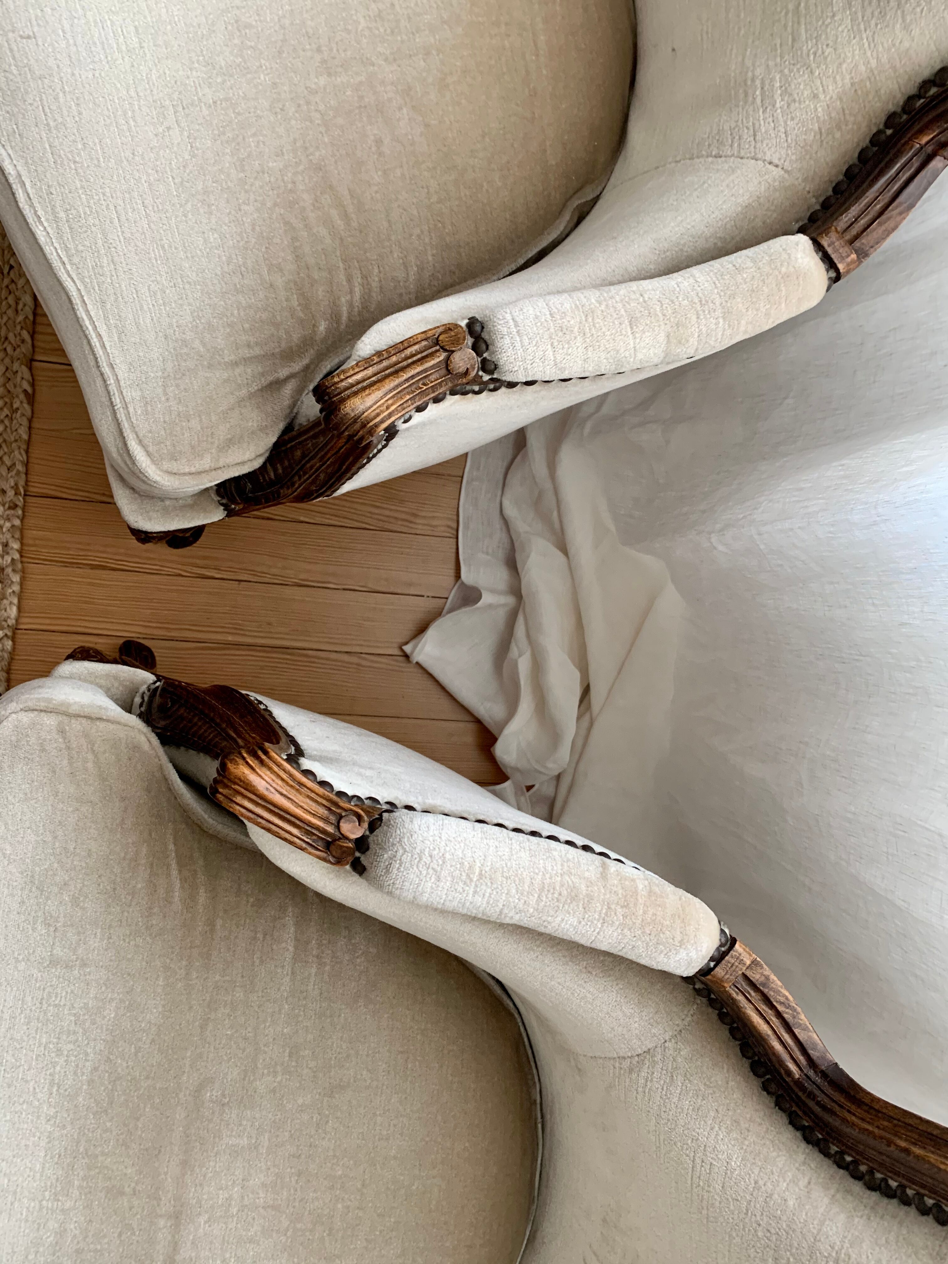 Pair of shepherdess chairs