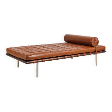 Meridian Barcelona in leather by Mies van der Rohe, Knoll International