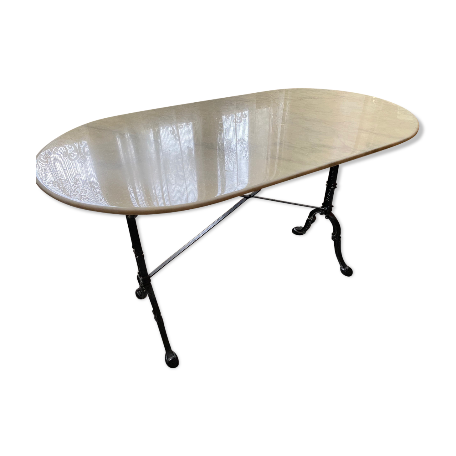 Bistro table marble cast iron foot