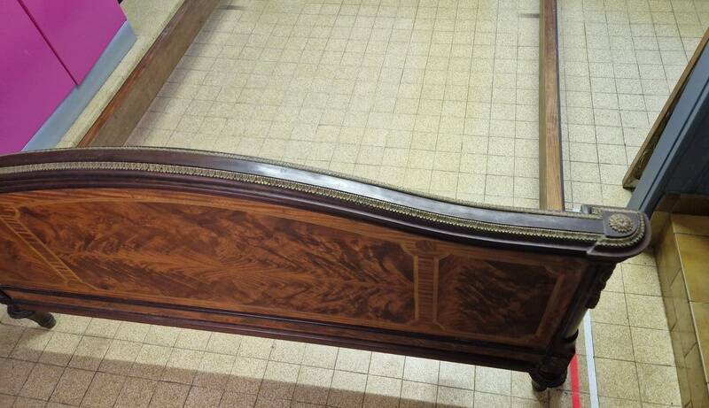 François Linke (1855-1943), marquetry veneered wooden bed in Louis XVI style