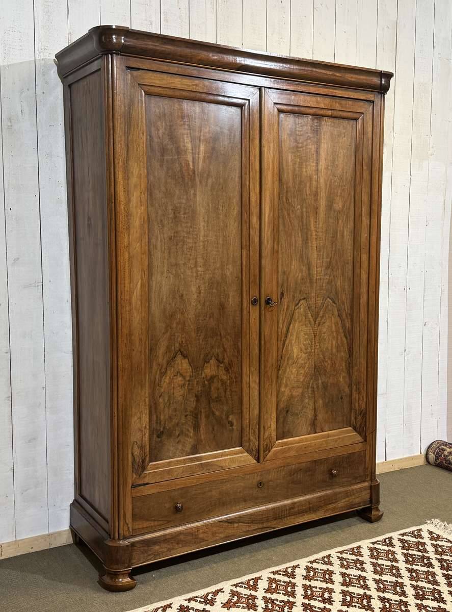 Armoire en noyer 19ème