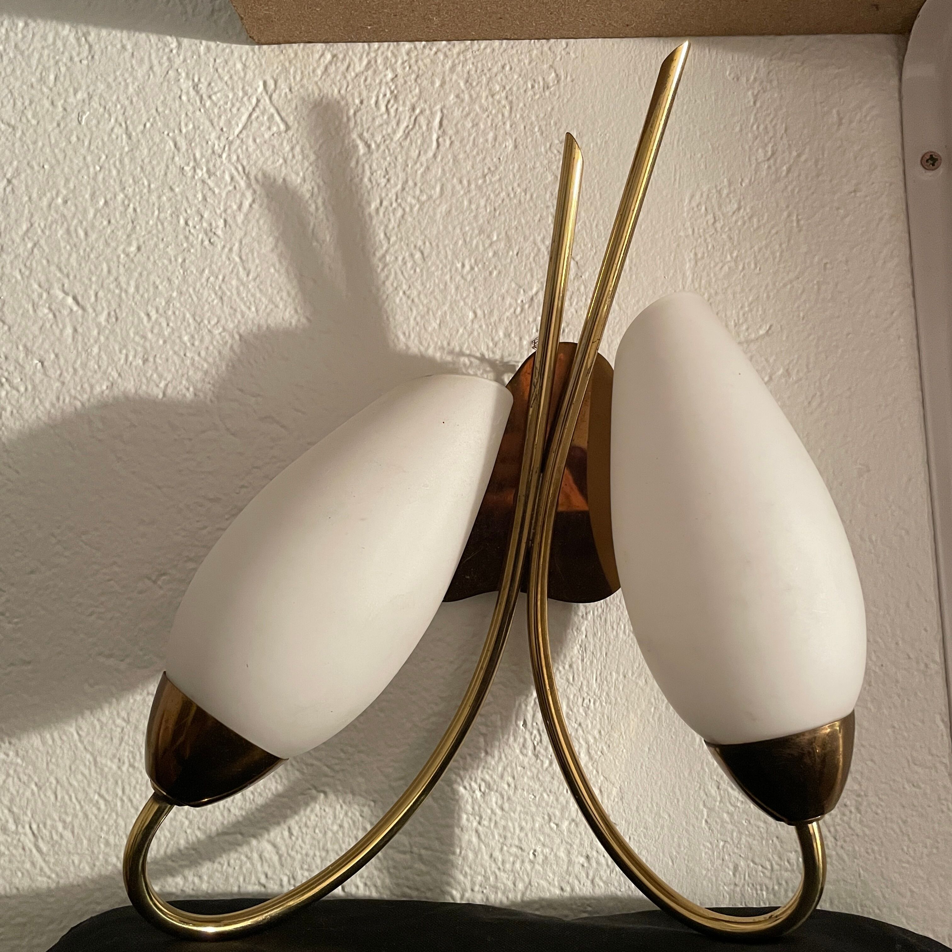 Double wall lamp design 50