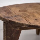 Table basse ronde ancienne en bois massif (c.1920)