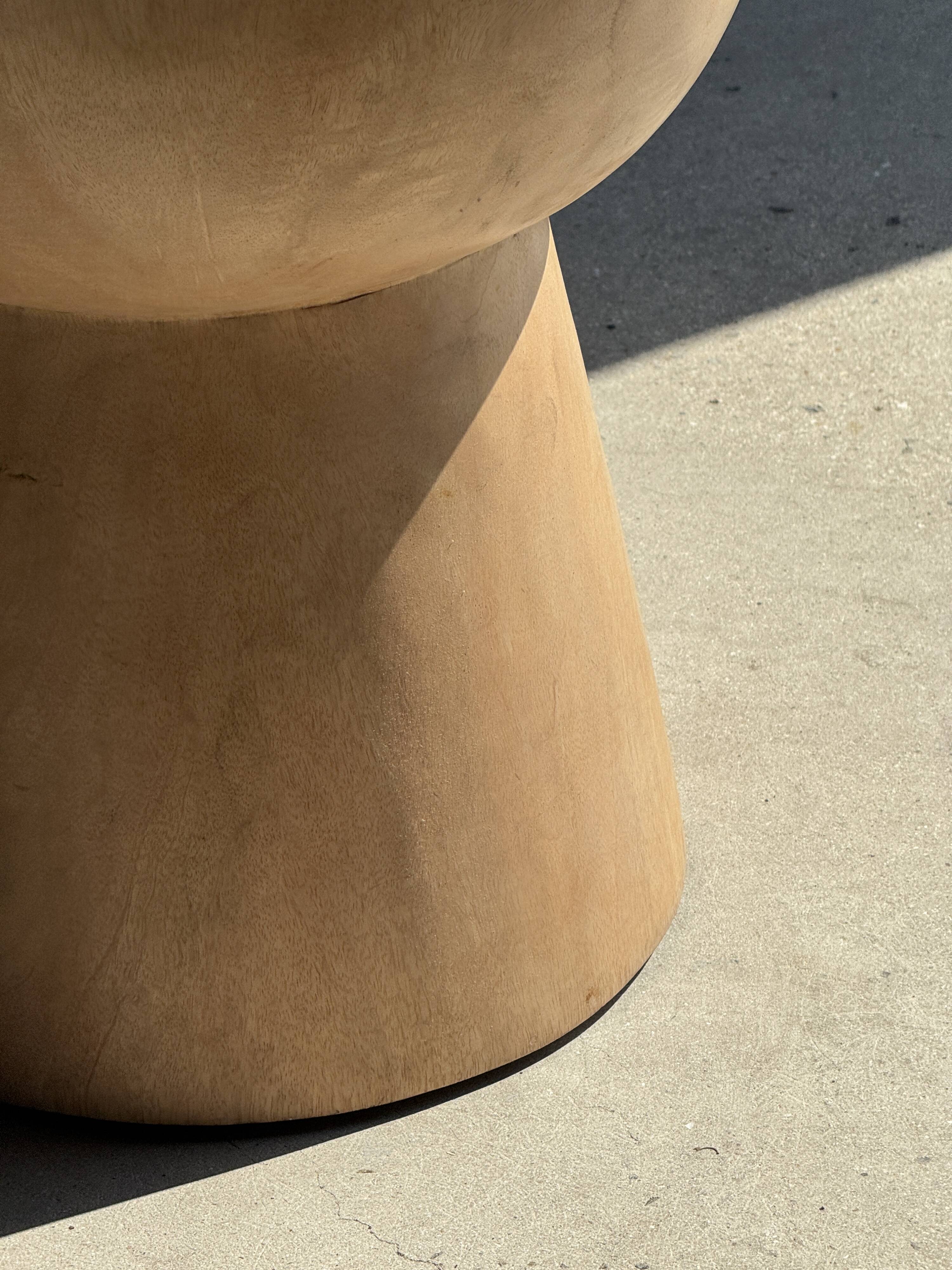 Side table or stool with a semi-spherical top in beige mango wood H50 D45
