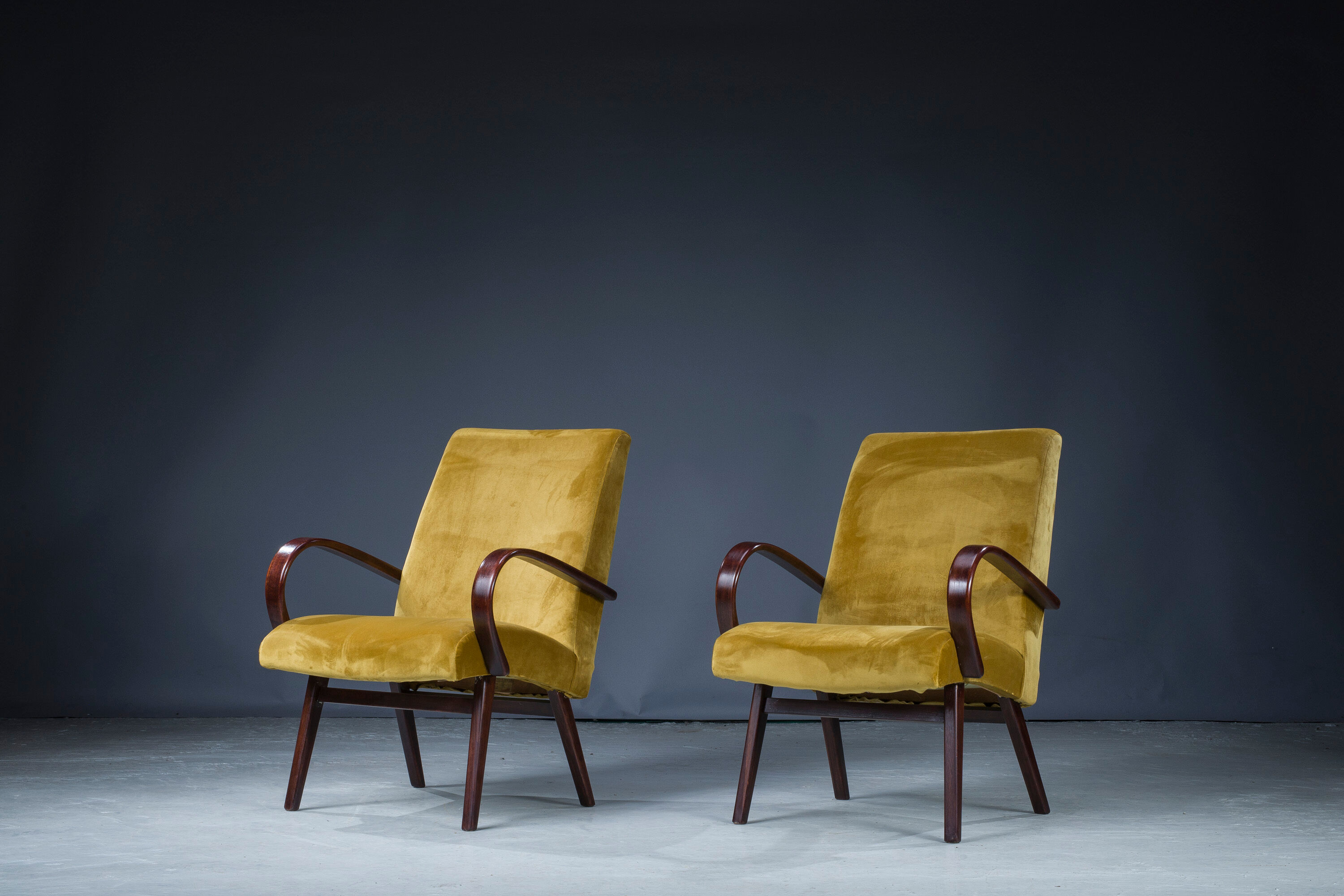Fauteuils de Jaroslav Smidek pour Ton, années 1960
