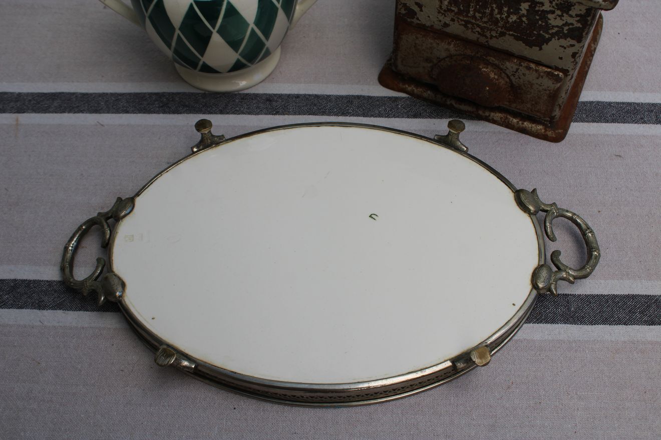 Oval ceramic top