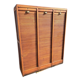 Curtain cabinet