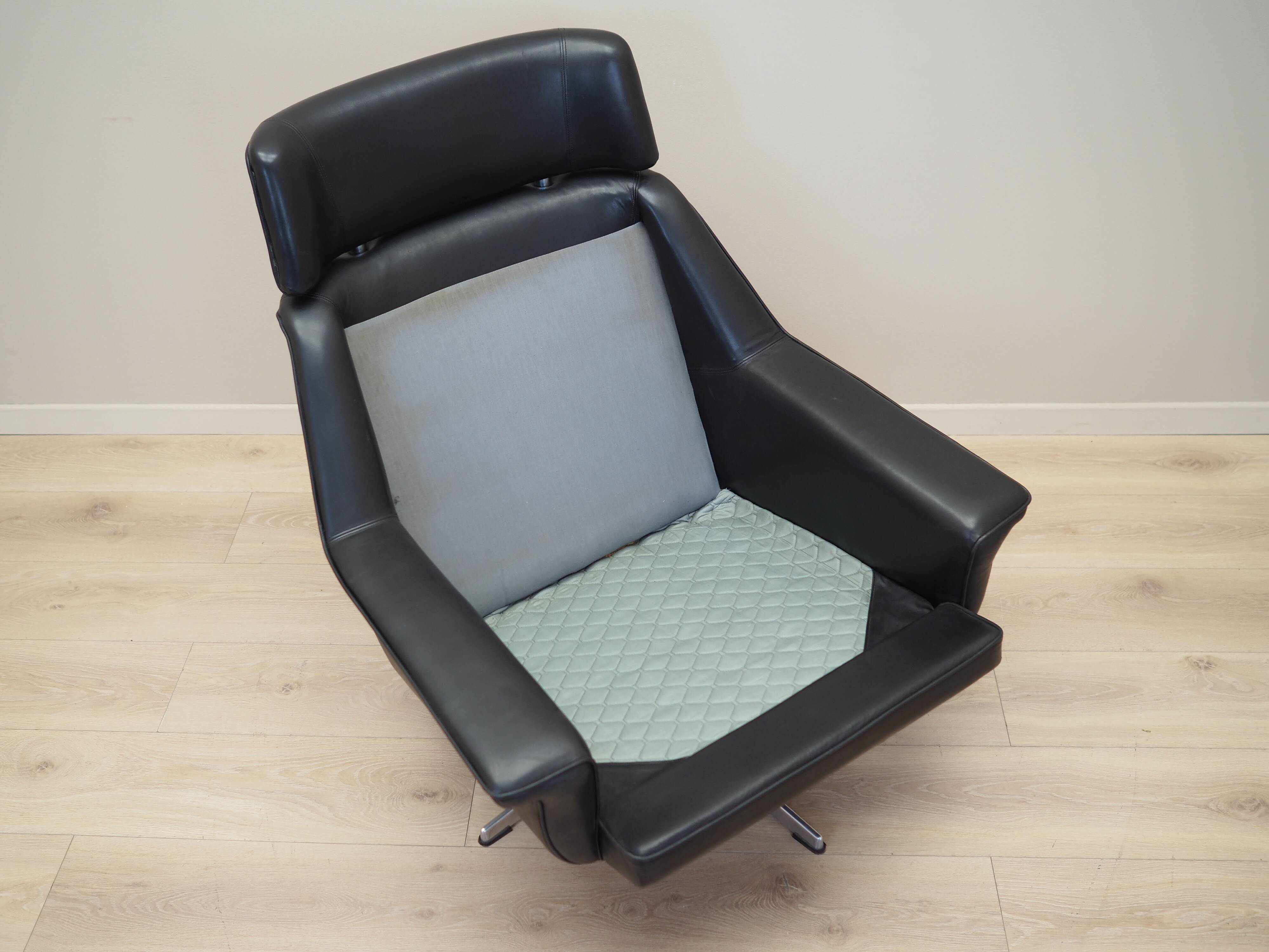 Swivel armchair, Danish design, 1970s, designer: Werner Langenfeld, manufacture: Esa