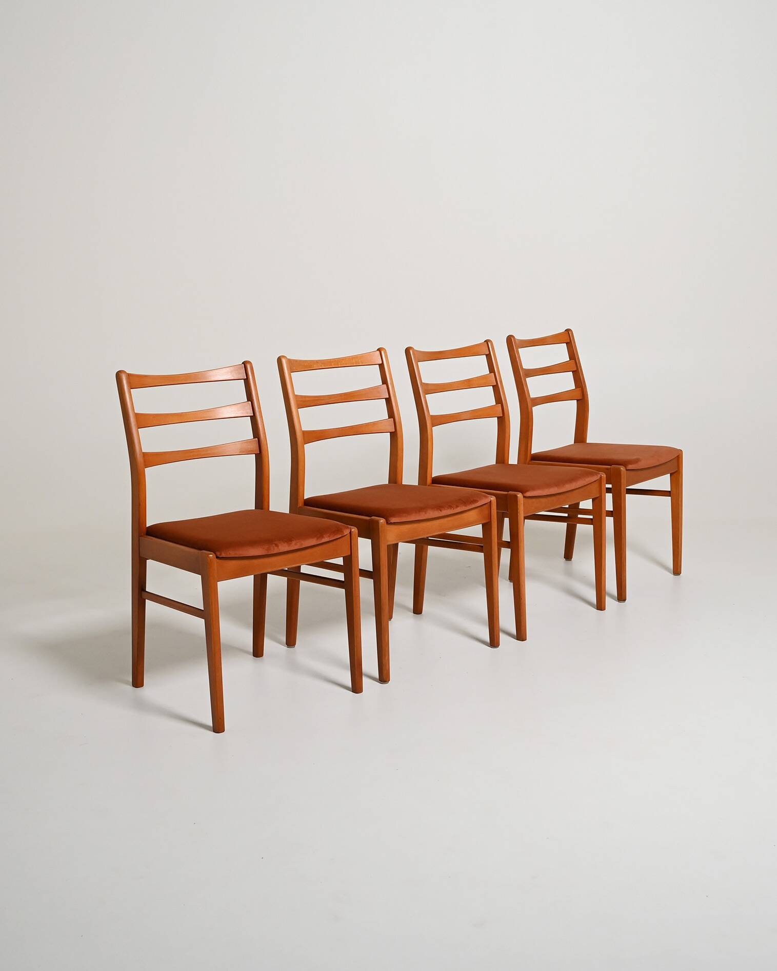 4 chaises de salle à manger scandinaves en teck