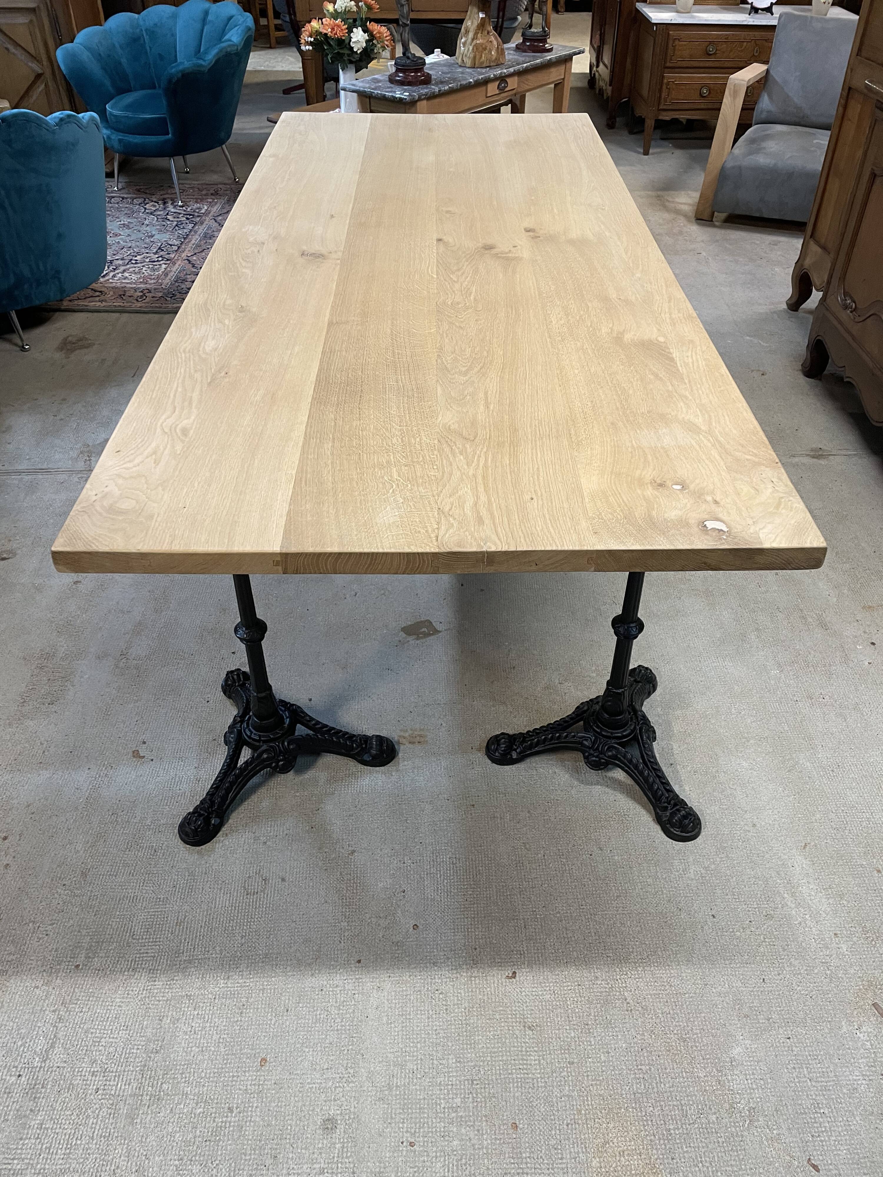 Table oak legs bistro