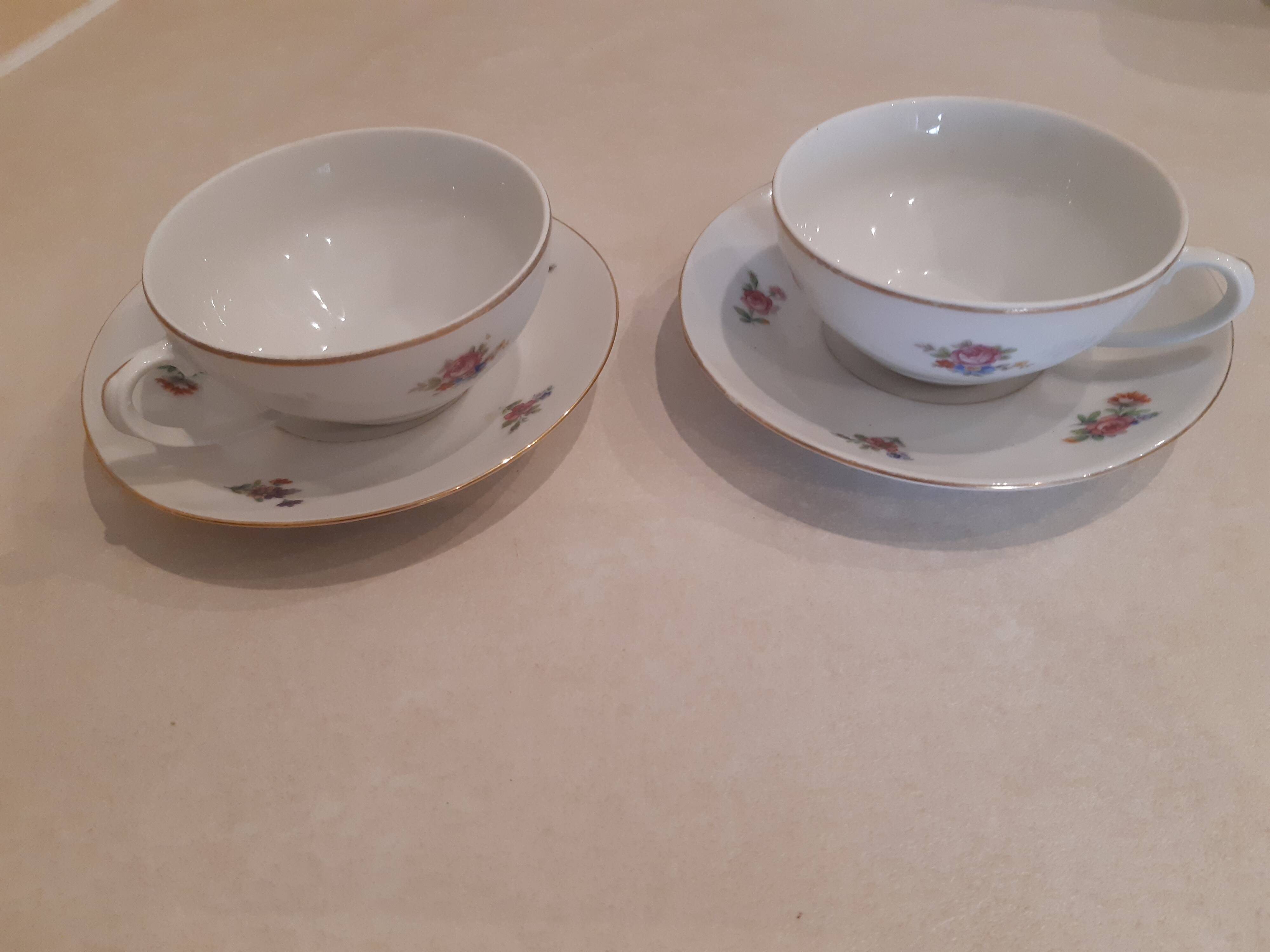 Breakfast set in white porcelain with floral decoration, 1930s.