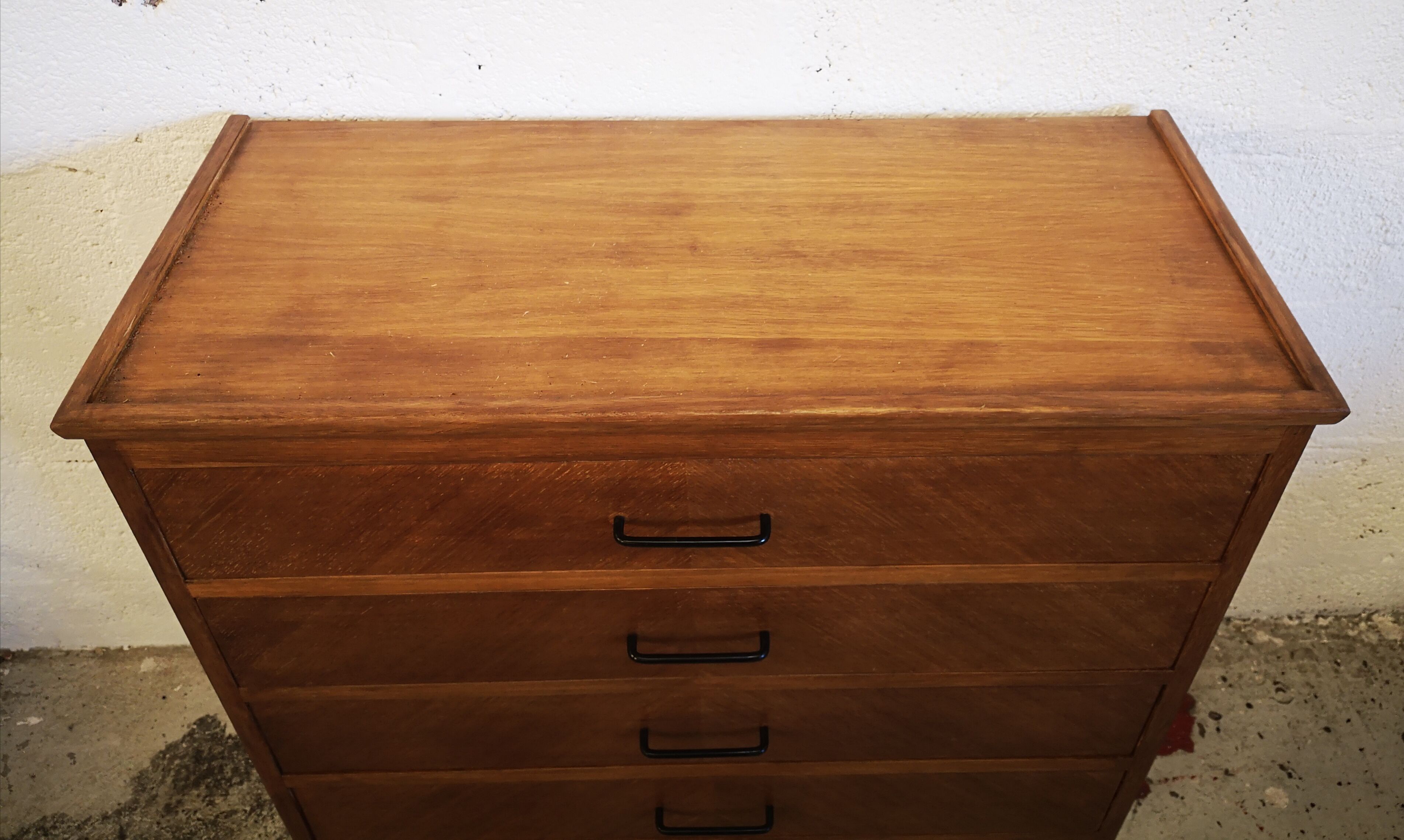 Vintage chest of drawers