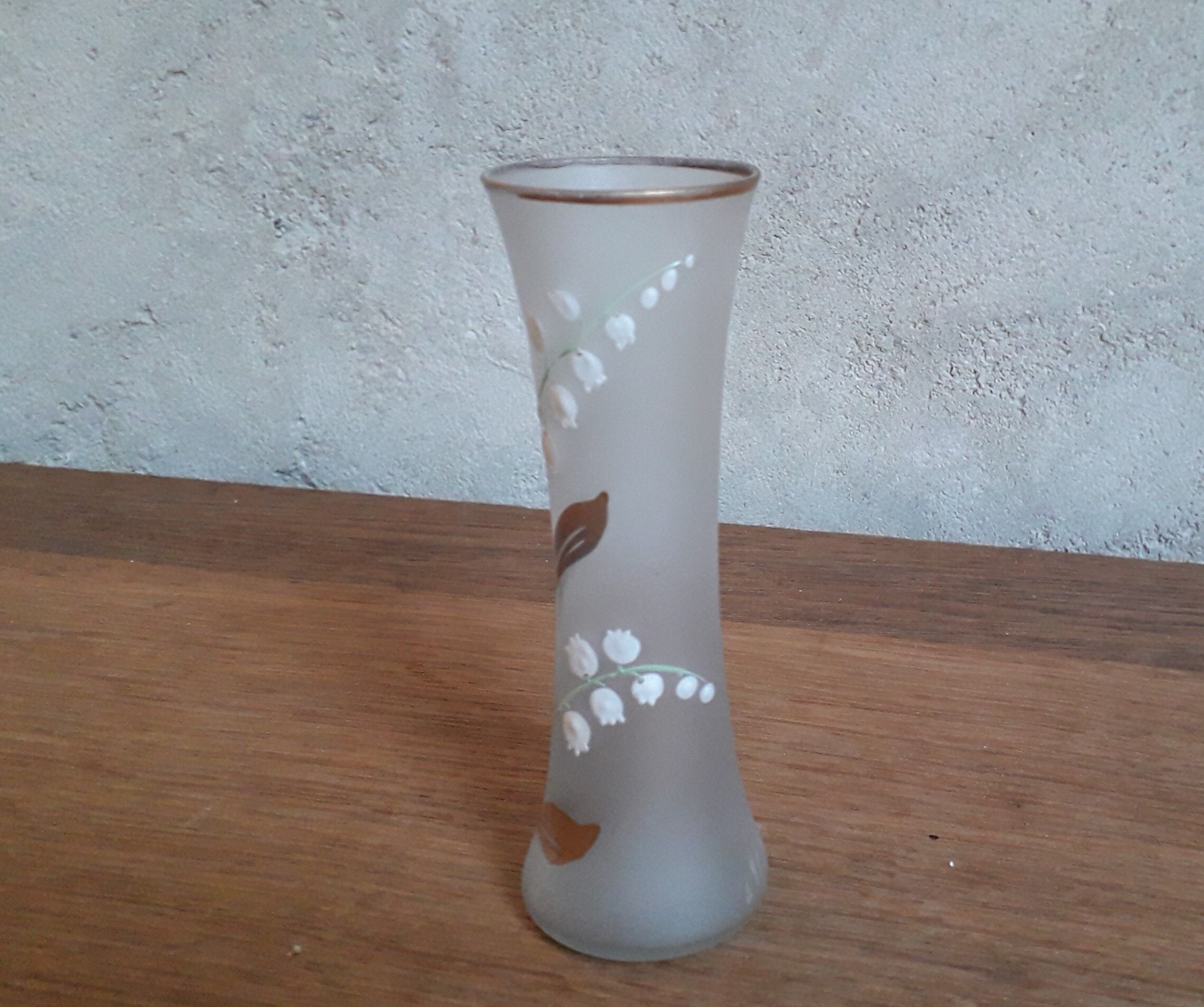 White glass vase enamelled thrush decoration