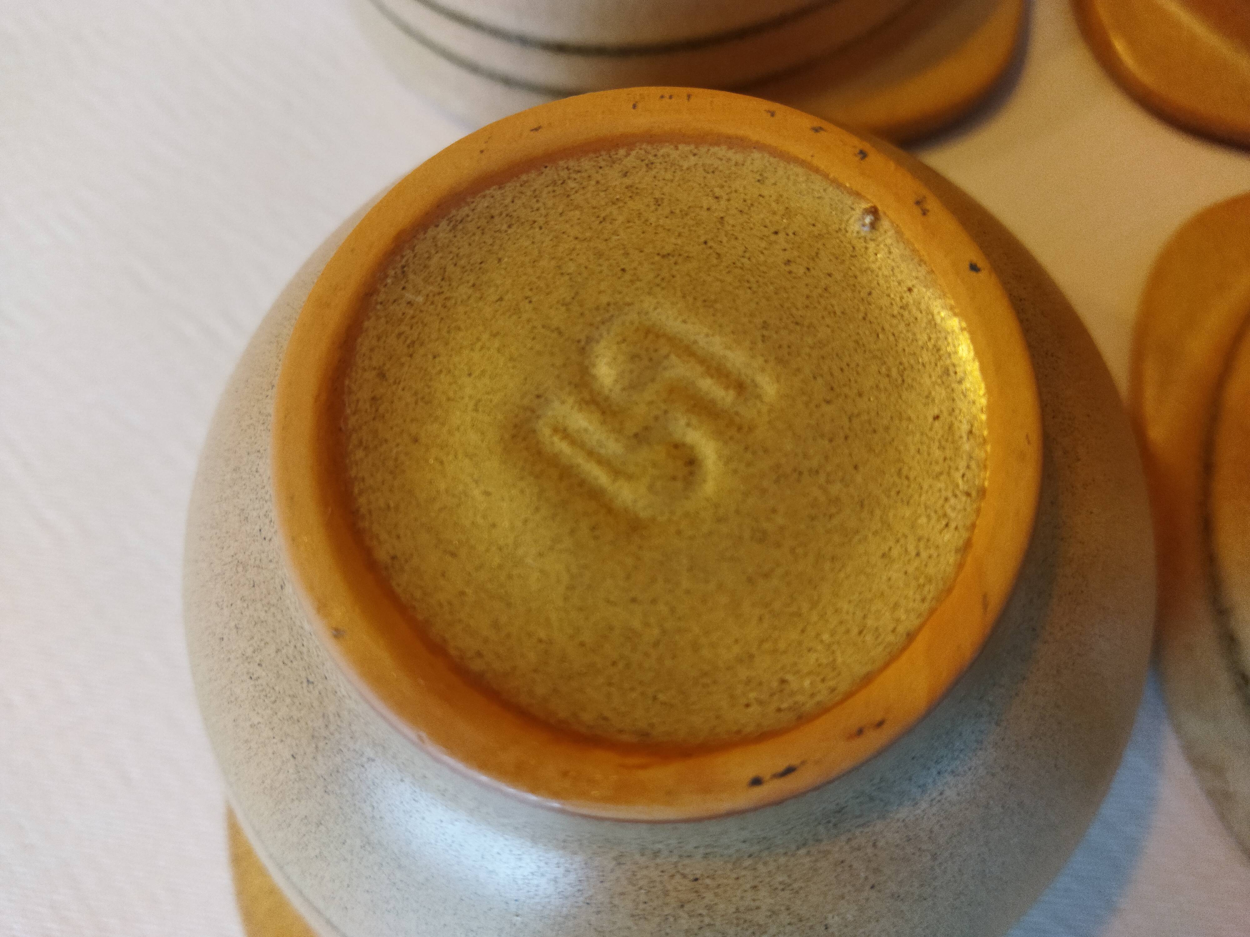 4 ear bowls in Sarreguemines sandstone