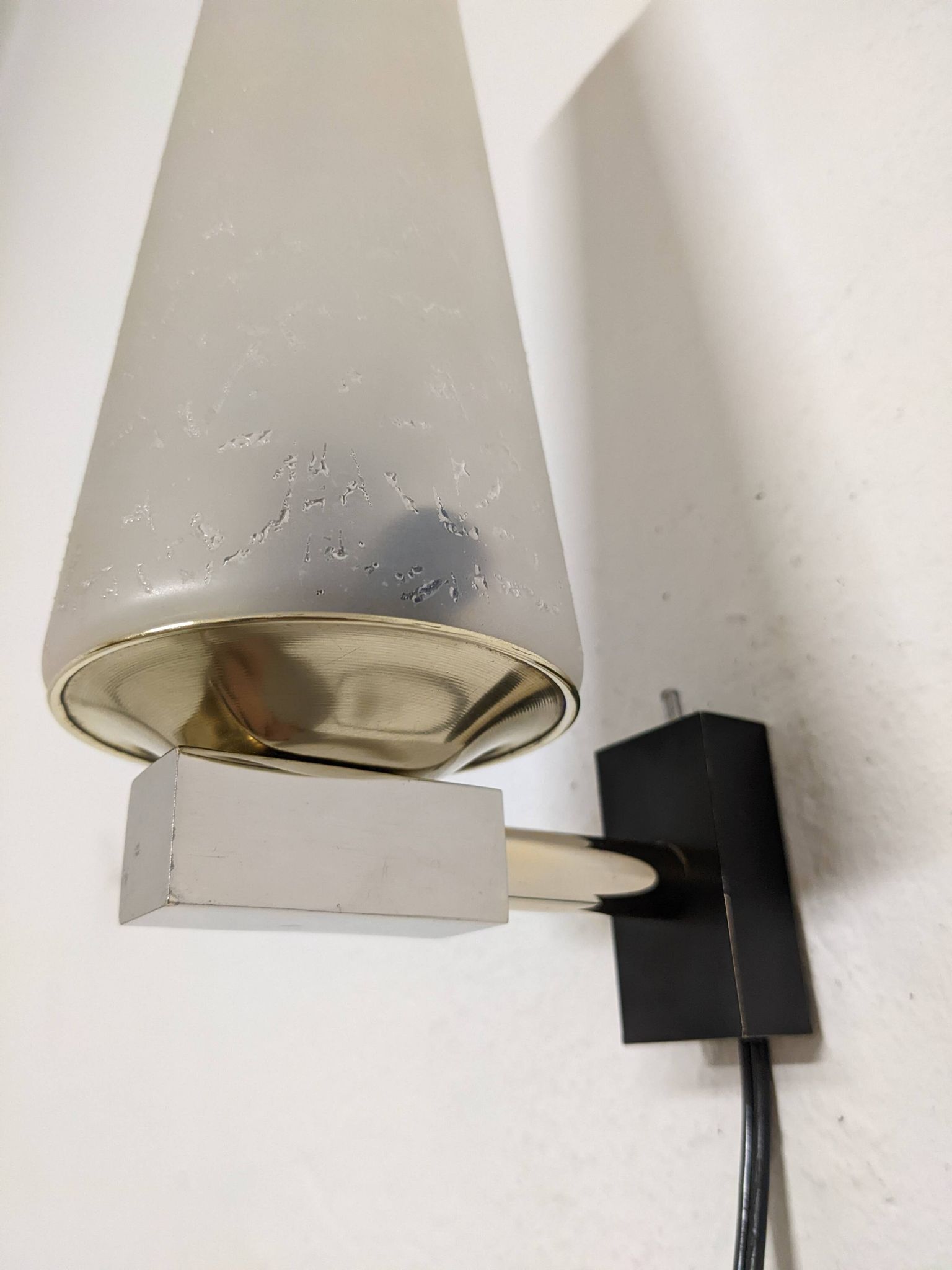 Arlus glass and brass wall lamp, France circa 1960