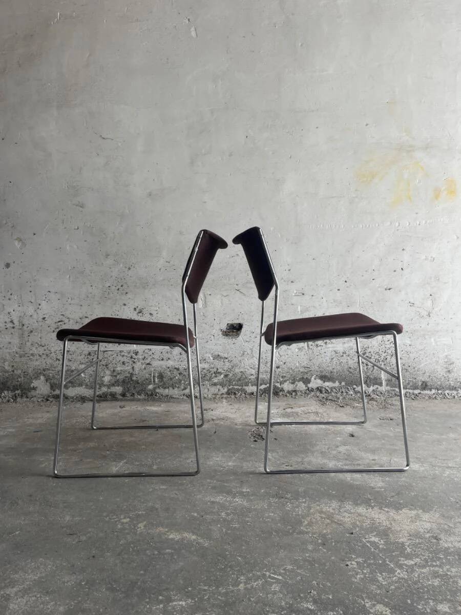 Set of 3 Howe 40/4 stackable chairs in burgundy fabric — Chrome frame, mid-century style