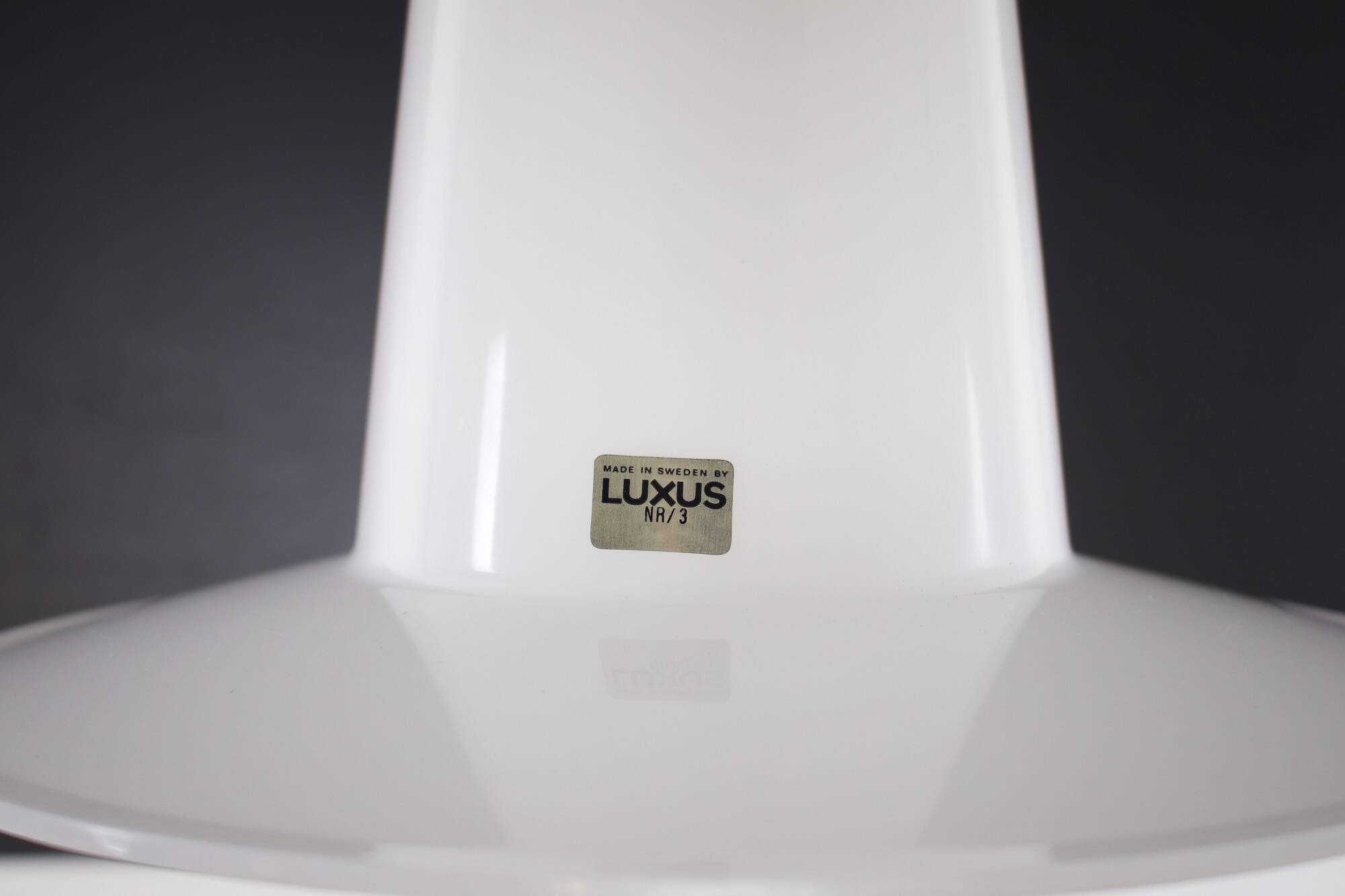 Large Luxus Sweden lamp.