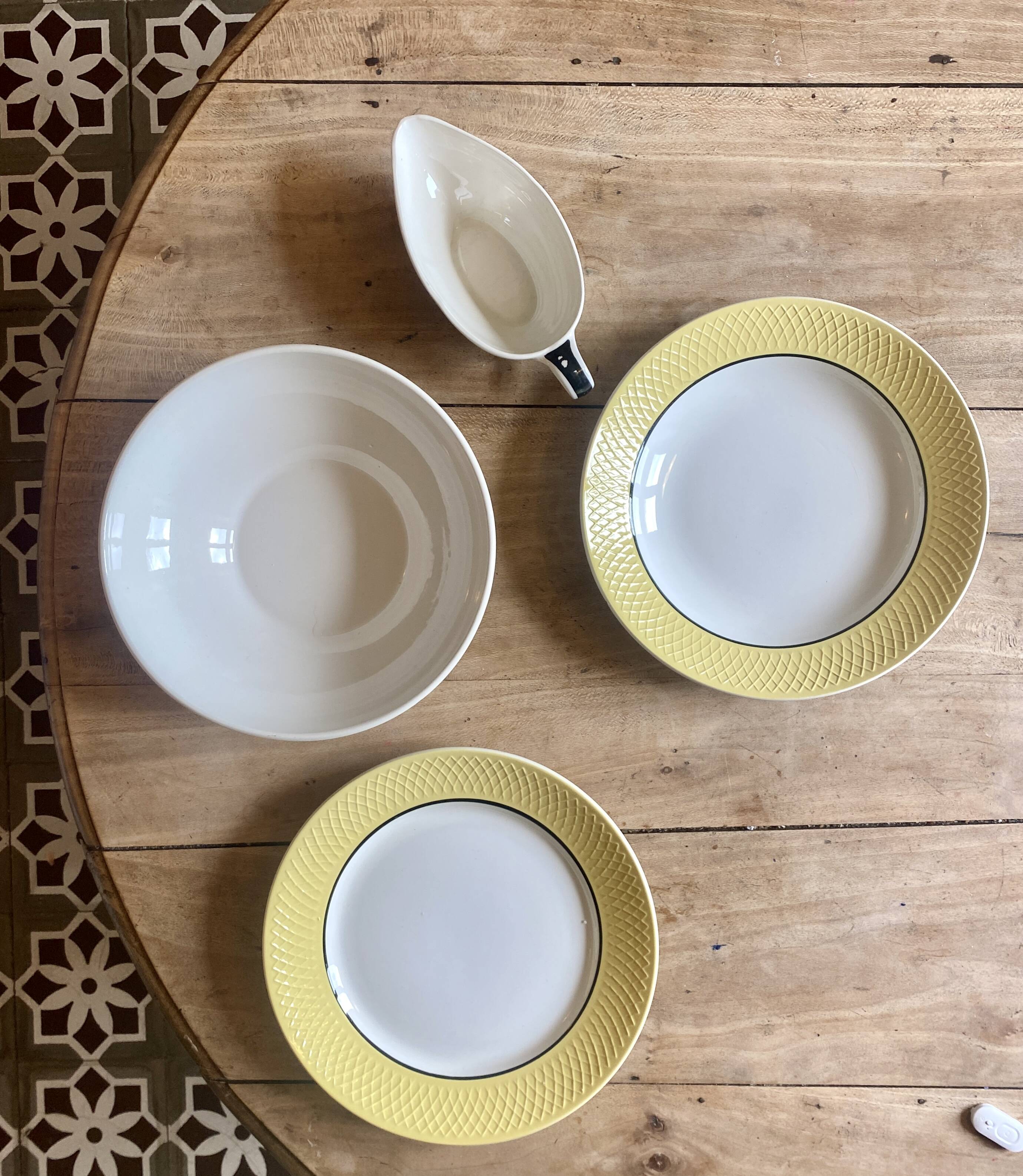 Lot of 4 vintage serving pieces Moulin des Loups