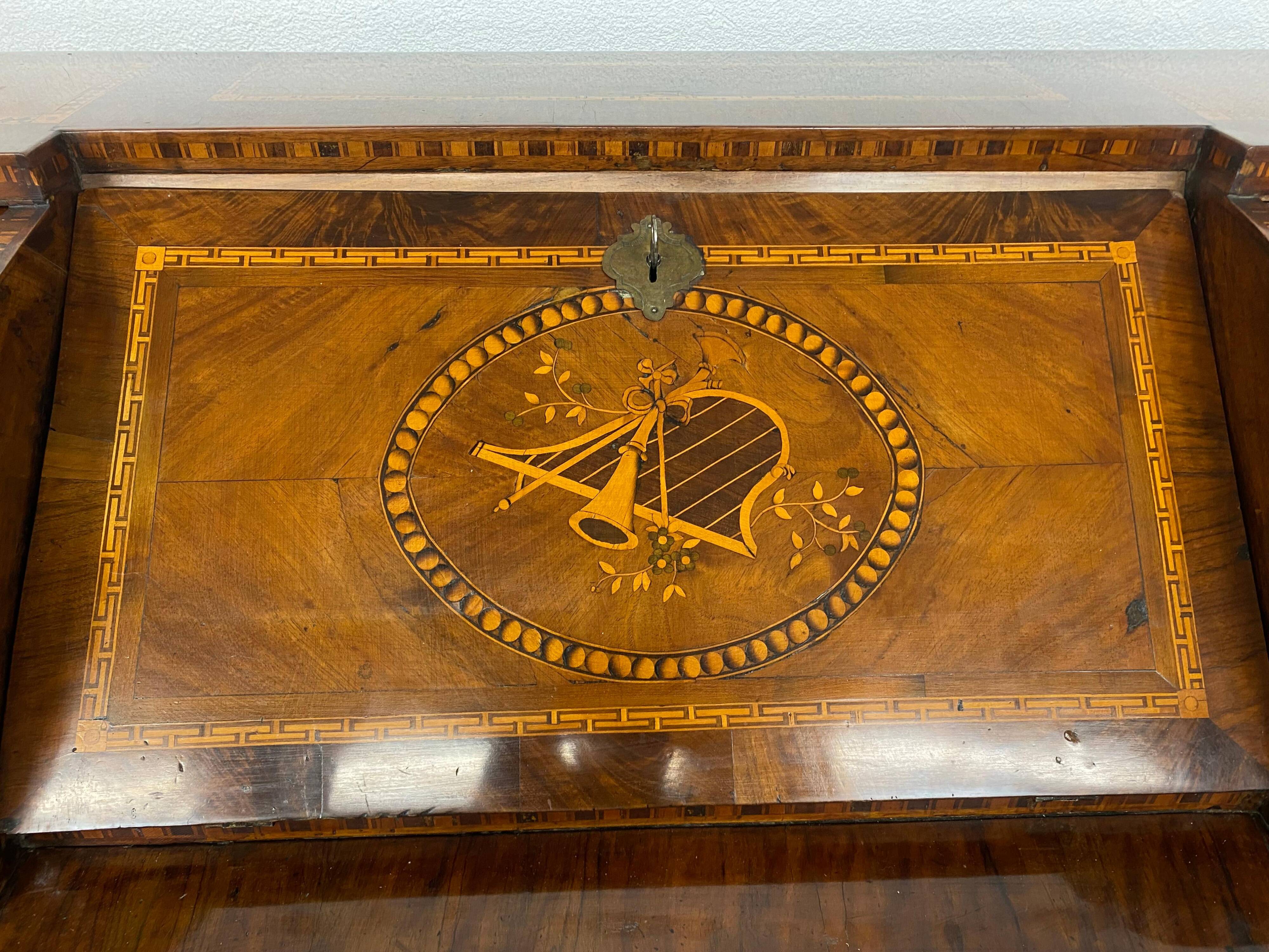 Classicist Viennese secretary, around 1790