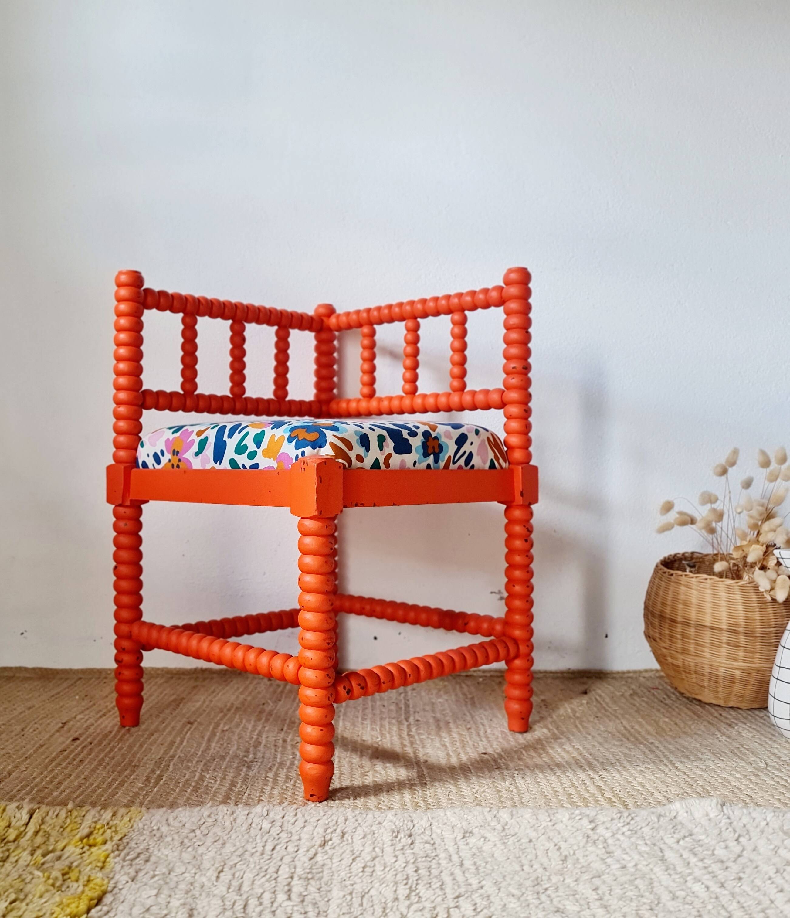Chaise d'angle "Bobbin" revisitée – Orange Vitaminé & Floral Arty