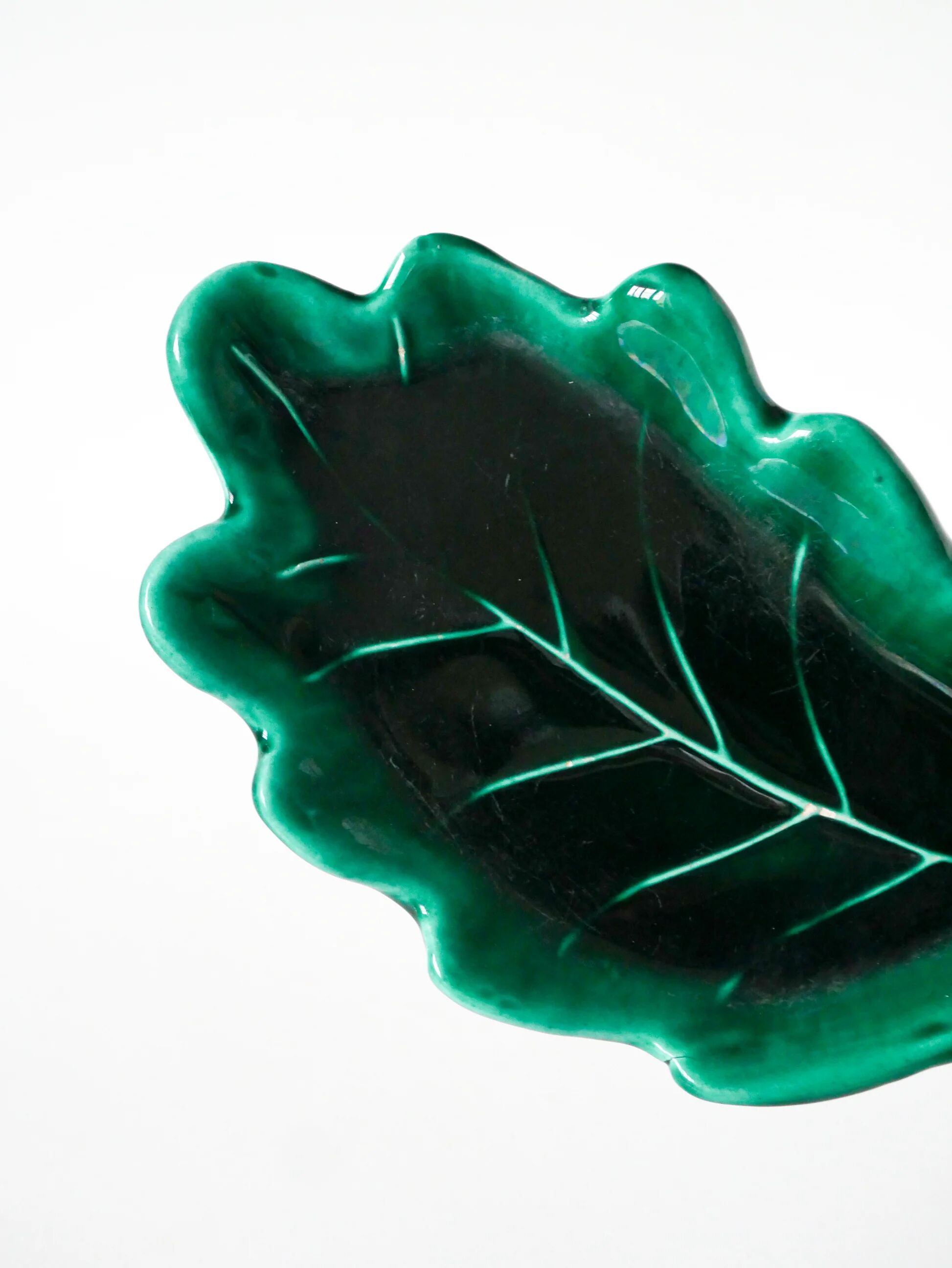 Large earthenware catchall, "Leaf" model, green, design, 1970.