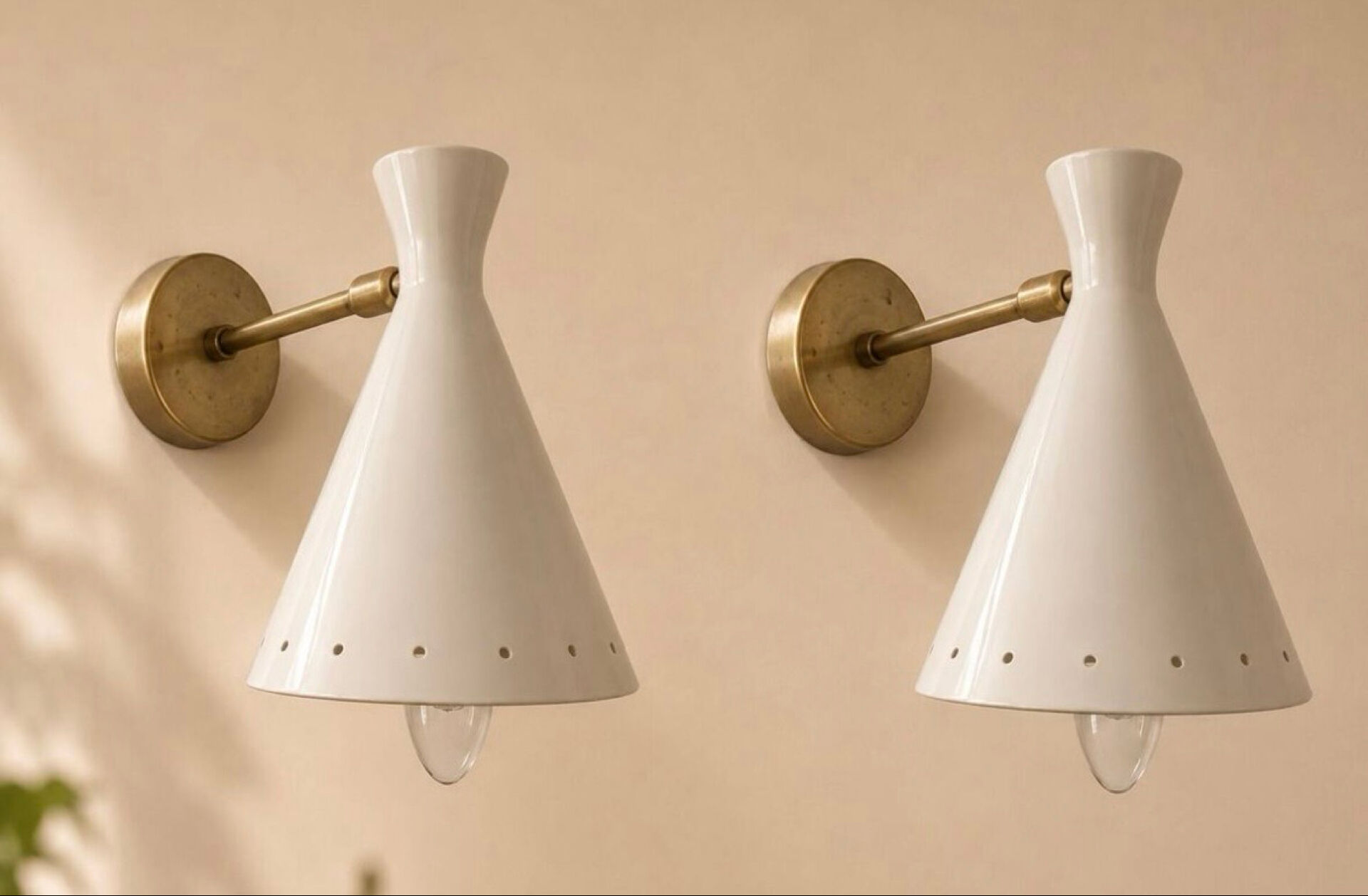 Pairs of wall sconces in Italian style from the 1950s.