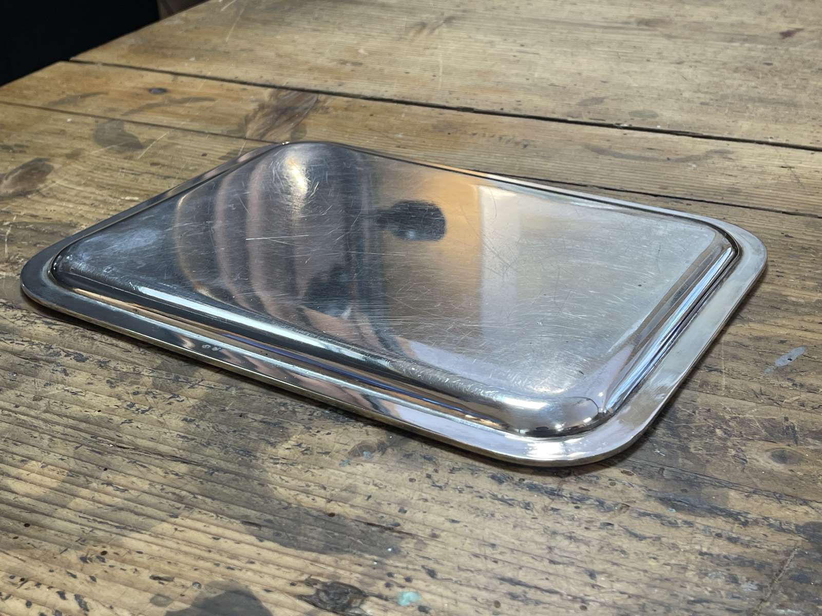 Small rectangular and beaded silver metal top