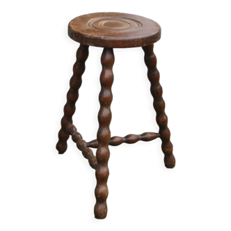 Tabouret tripode pieds bossés