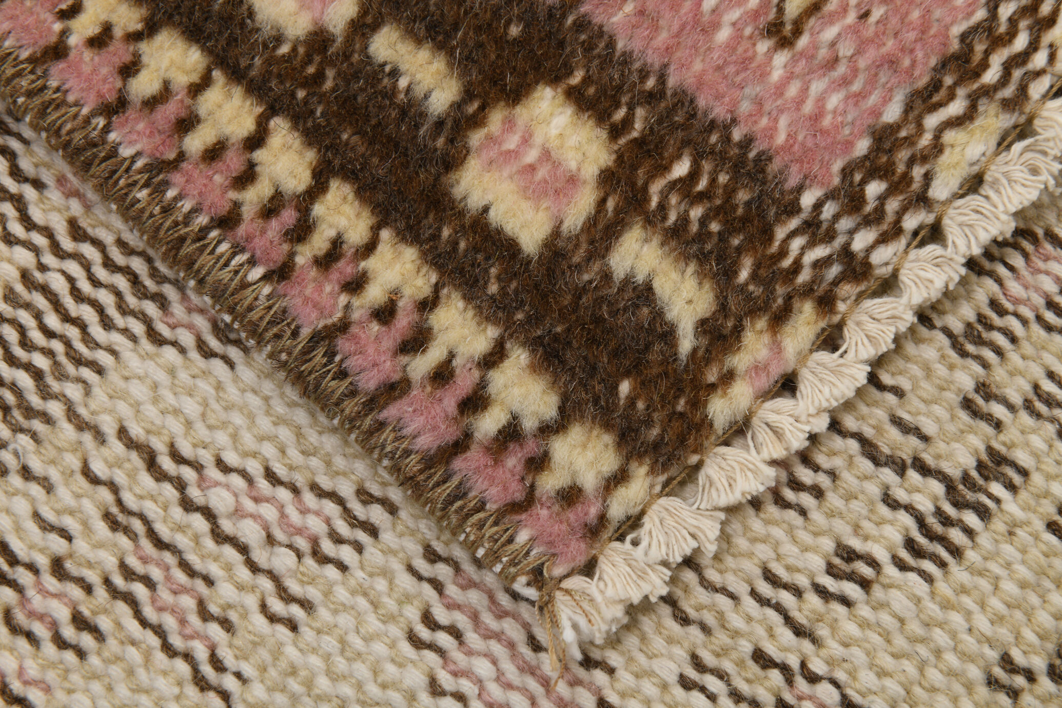 Hand-made vintage rug 303x206cm