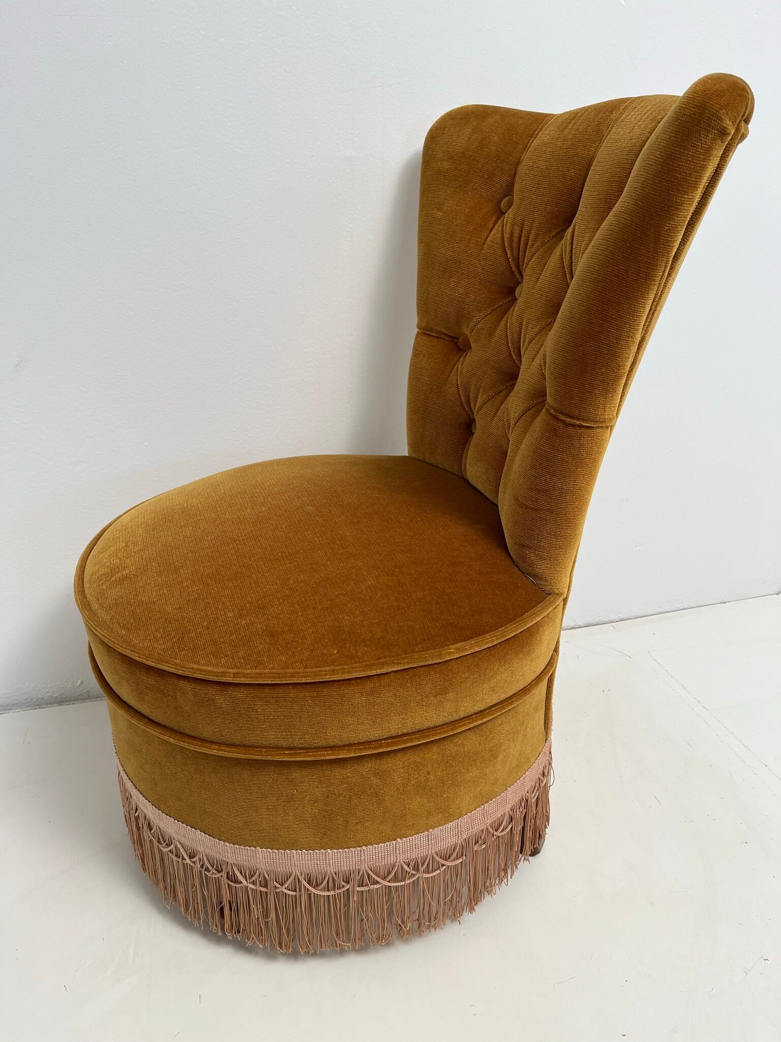 Vintage toad armchair with fringe 50s