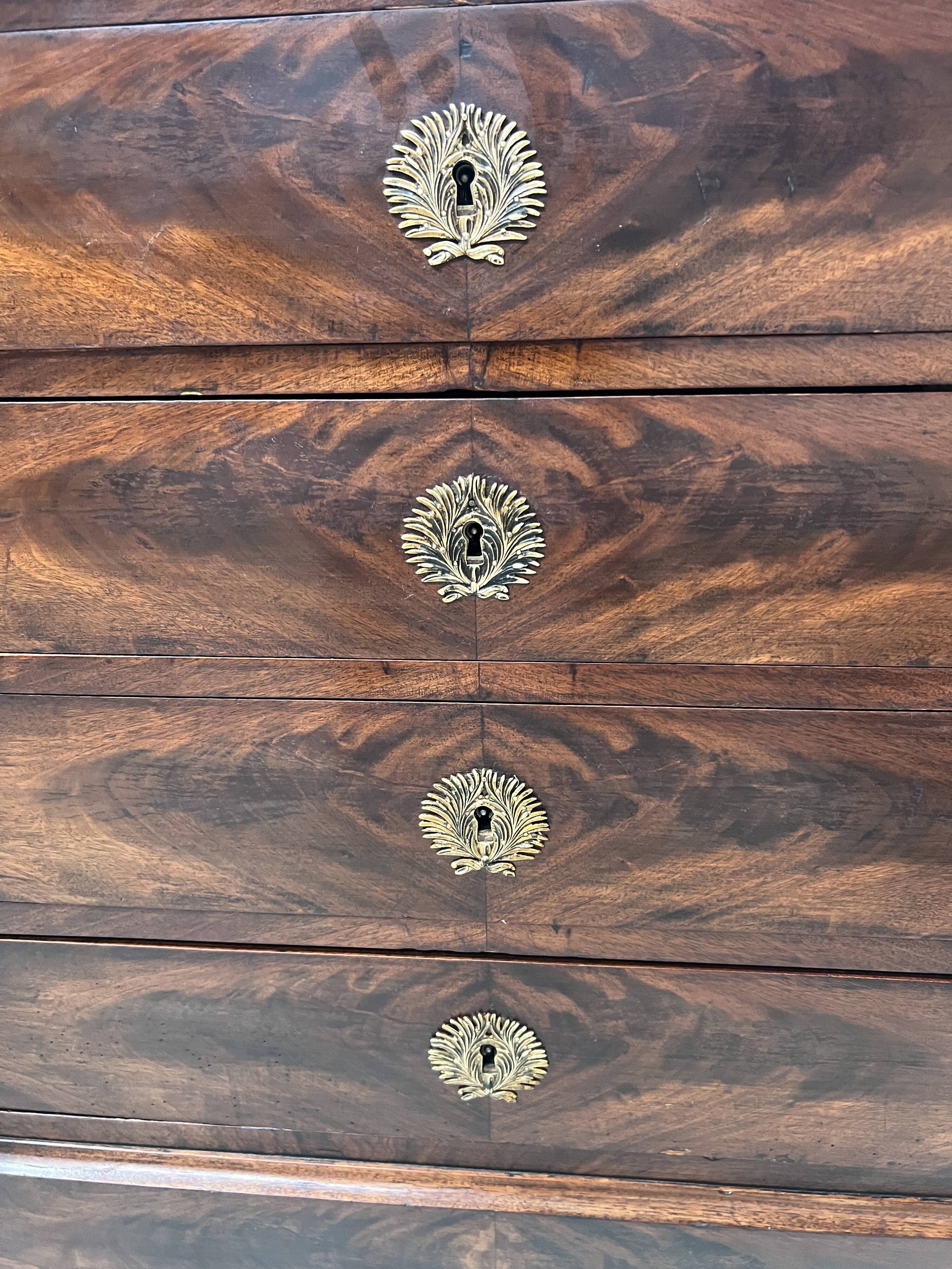 Commode en acajou de style Louis Philippe XIX siècle
