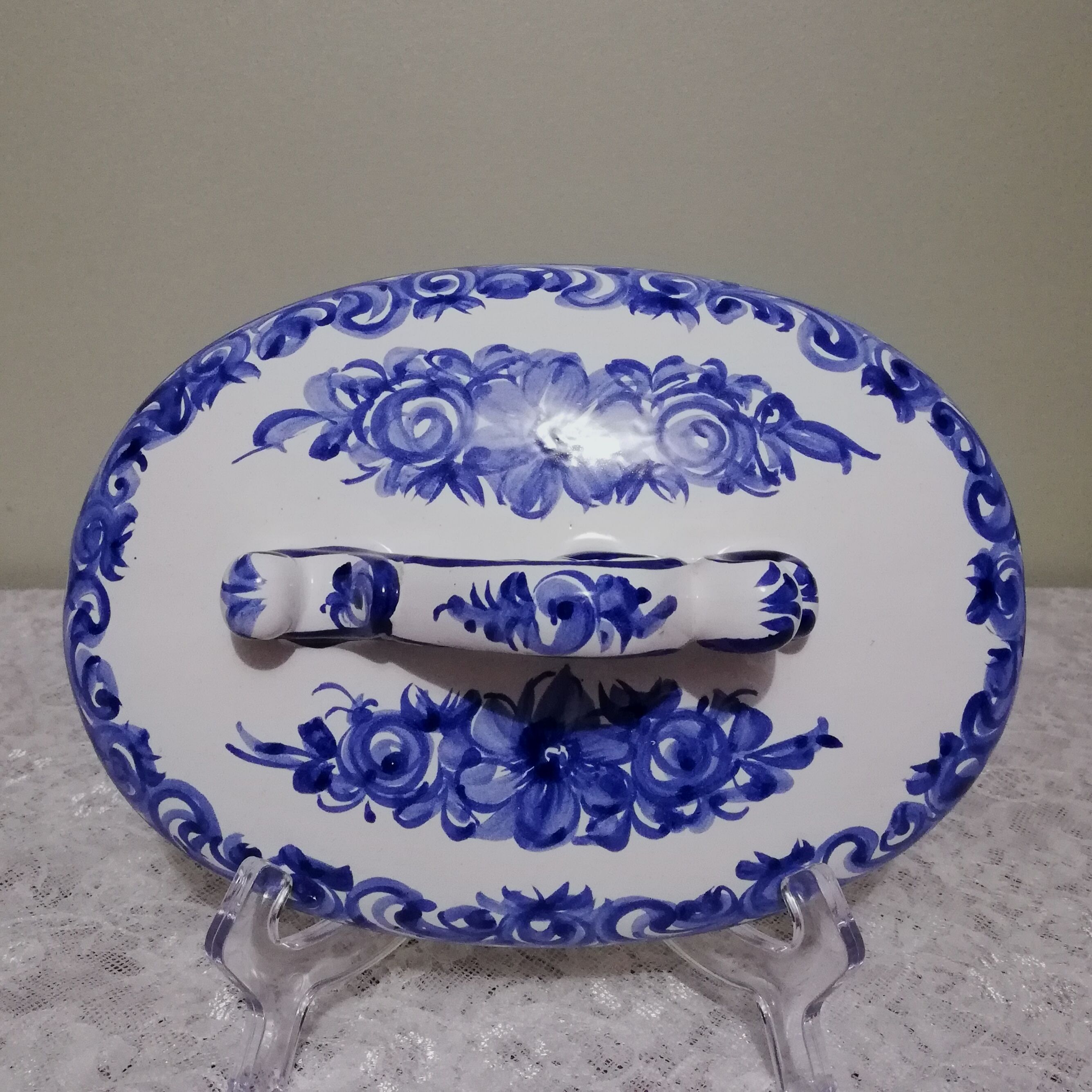 Delft earthenware tureen