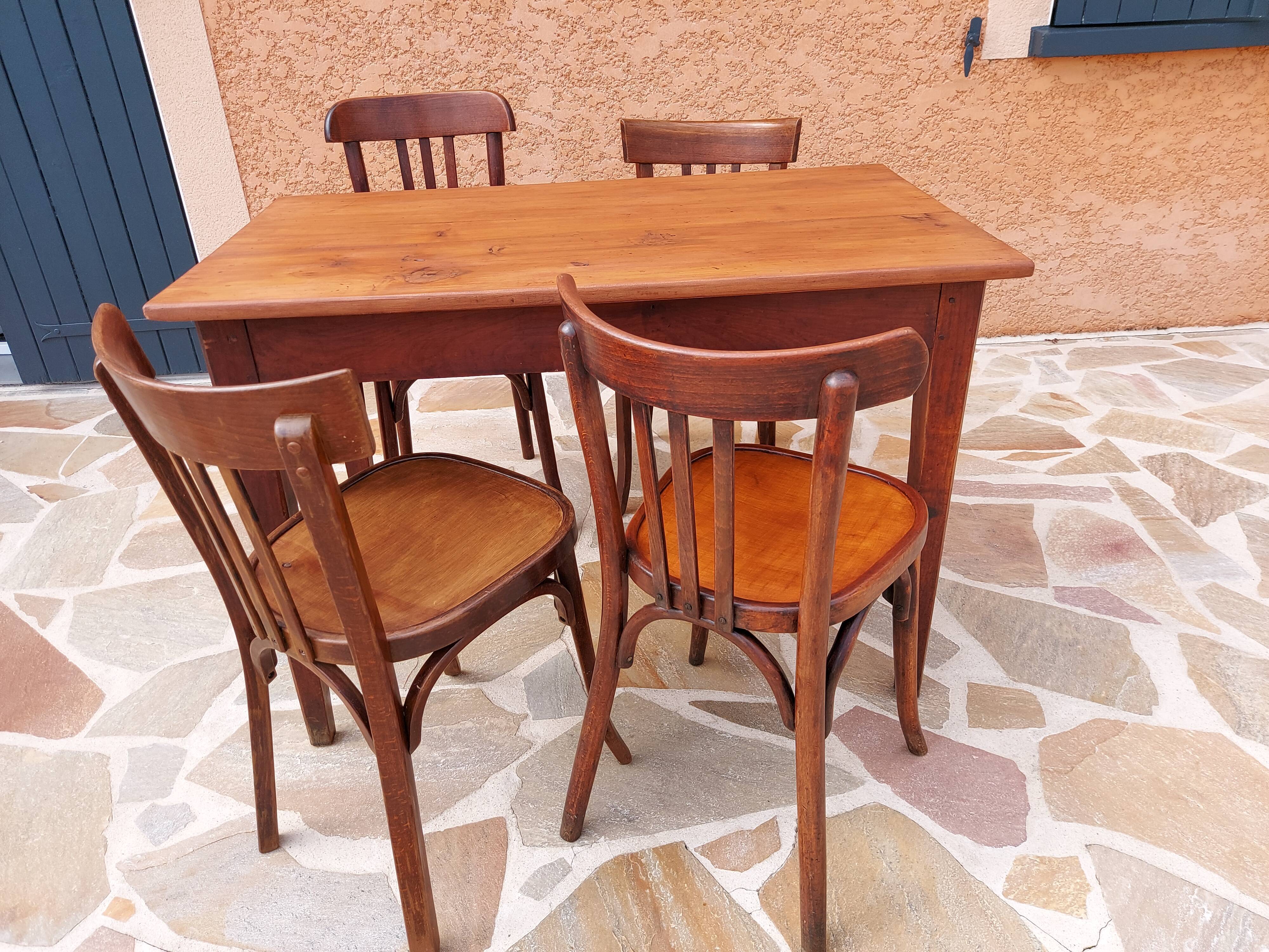 Table and 4 chairs bistrot Baumann vintage 1960s