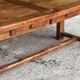 Grande table de ferme - 2 bancs - 2 rallonges 