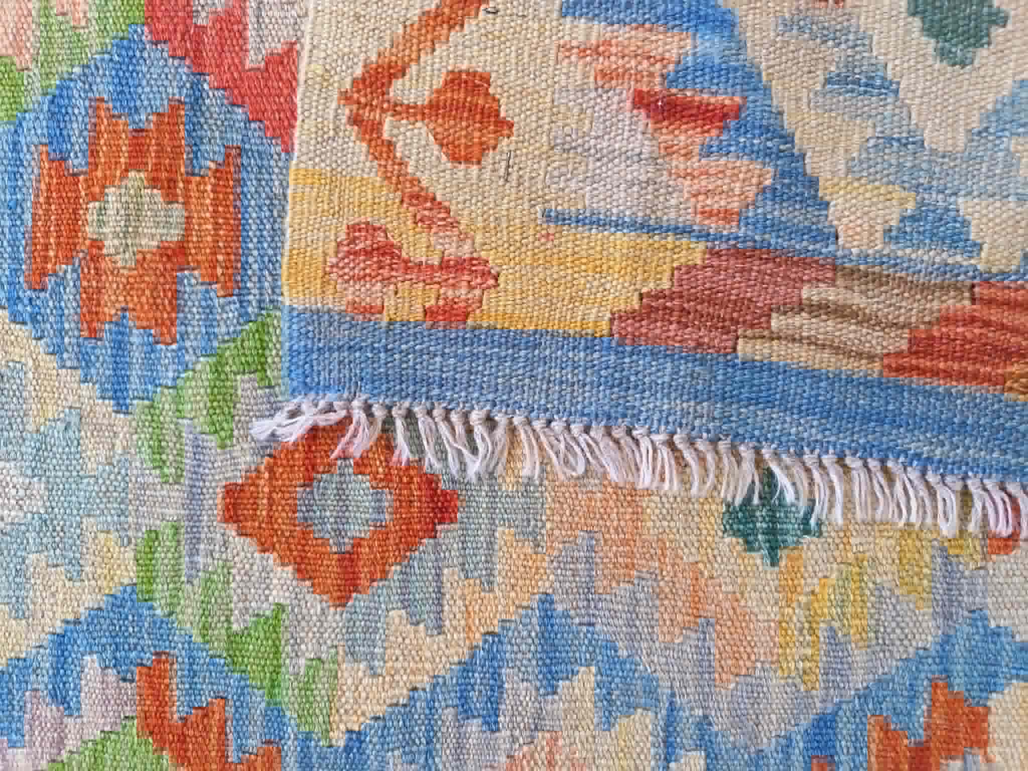 Handmade Persian Gashqaï rug