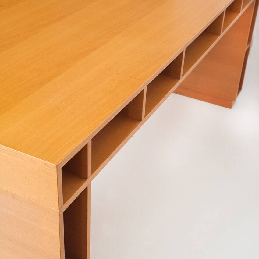 Bureau conçu par Ricardo Bofill pour Habitat. Royaume-Uni, années 1990.