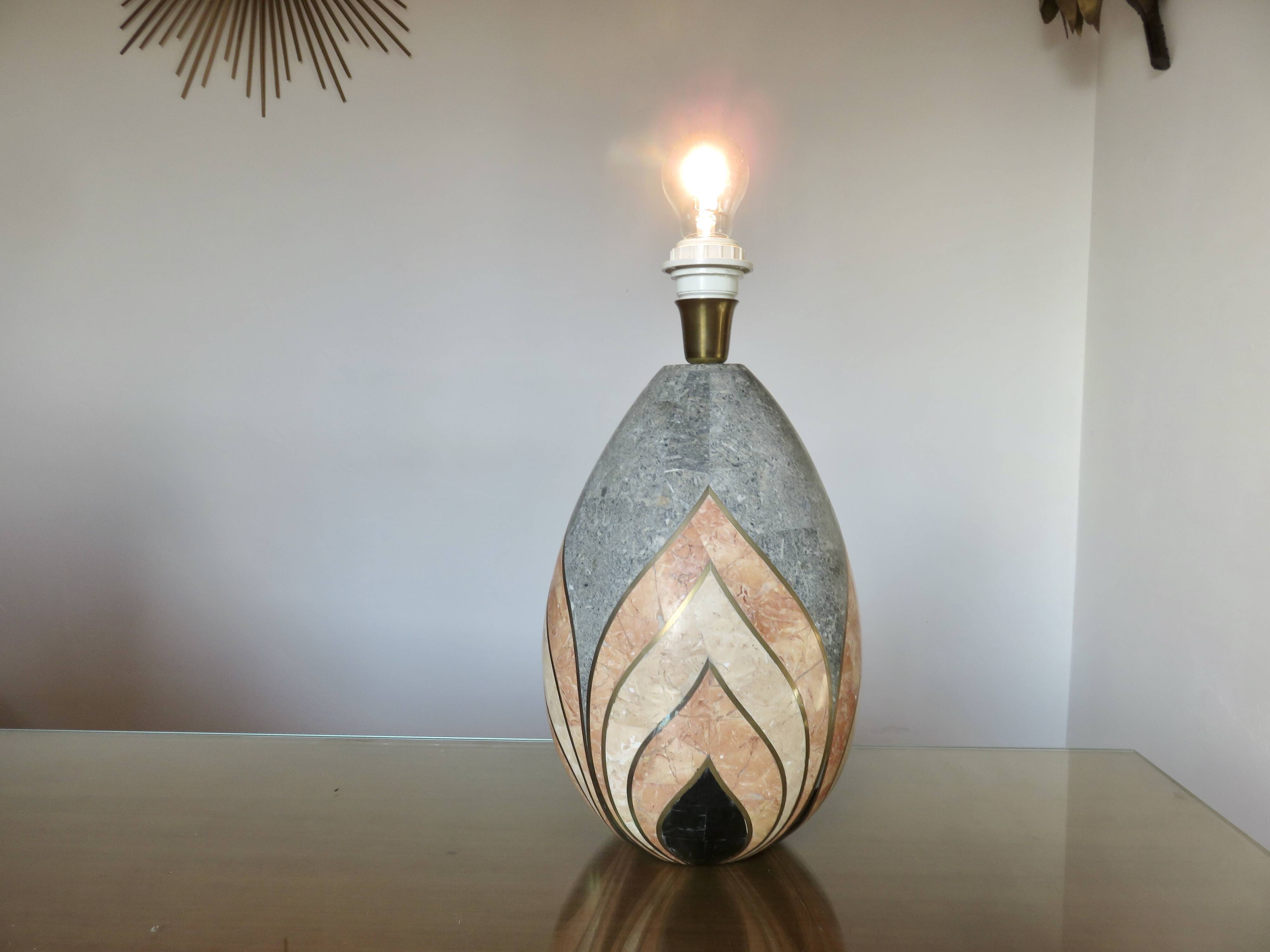 Art Deco style lamp in marble veneer and brass from the 70s